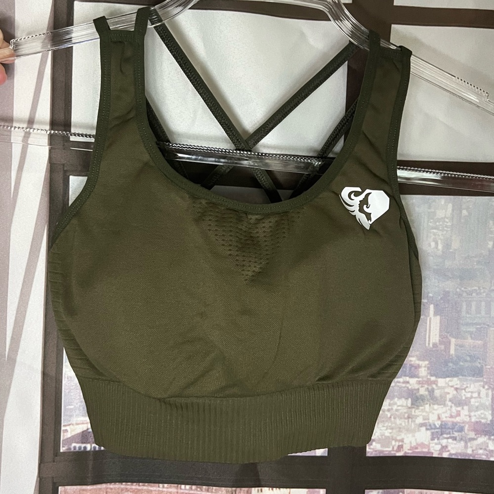 SOLD Women’s Best Green Sports Bra Size Small (#1)